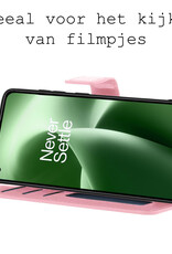 BASEY. Hoes Geschikt voor OnePlus Nord 2T Hoesje Bookcase Hoes Flip Case Book Cover Met 2x Screenprotector - Hoesje Geschikt voor OnePlus Nord 2T Hoes Book Case Hoesje - Lichtroze