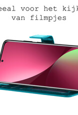 BASEY. Hoes Geschikt voor Xiaomi 12 Hoesje Bookcase Hoes Flip Case Book Cover Met 2x Screenprotector - Hoesje Geschikt voor Xiaomi 12 Hoes Book Case Hoesje - Turquoise