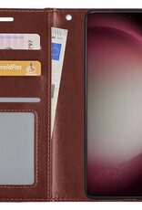 NoXx Hoes Geschikt voor Samsung S23 Hoesje Book Case Hoes Flip Cover Wallet Bookcase Met Screenprotector - Bruin