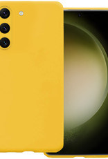 BASEY. Hoes Geschikt voor Samsung S23 Plus Hoesje Siliconen Back Cover Case - Hoesje Geschikt voor Samsung Galaxy S23 Plus Hoes Cover Hoesje - Geel