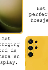 BASEY. Hoes Geschikt voor Samsung S23 Ultra Hoesje Siliconen Back Cover Case Met 2x Screenprotector - Hoesje Geschikt voor Samsung Galaxy S23 Ultra Hoes Cover Hoesje - Geel