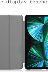 BASEY. Hoesje Geschikt voor iPad Pro 2021 (12,9 inch) Hoes Case Tablet Hoesje Tri-fold - Hoes Geschikt voor iPad Pro 12,9 inch (2021) Hoesje Hard Cover Bookcase Hoes - Rood