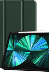 BASEY. Hoesje Geschikt voor iPad Pro 2021 (12,9 inch) Hoes Case Tablet Hoesje Tri-fold Met Uitsparing Geschikt voor Apple Pencil - Hoes Geschikt voor iPad Pro 12,9 inch (2021) Hoesje Hard Cover Bookcase Hoes - Donkergroen