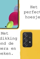 BASEY. Hoes Geschikt voor Samsung A52 Hoesje Siliconen Back Cover Case - Hoesje Geschikt voor Samsung Galaxy A52 Hoes Cover Hoesje - Geel