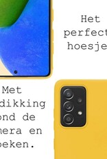BASEY. Hoes Geschikt voor Samsung A72 Hoesje Siliconen Back Cover Case - Hoesje Geschikt voor Samsung Galaxy A72 Hoes Cover Hoesje - Geel