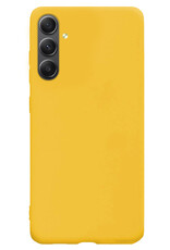 NoXx Hoes Geschikt voor Samsung A54 Hoesje Cover Siliconen Back Case Hoes Met Screenprotector - Geel