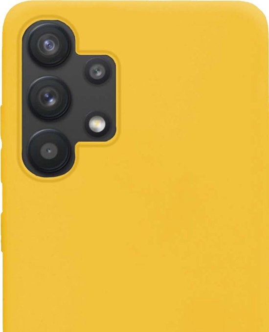 NoXx Hoes Geschikt voor Samsung A32 5G Hoesje Cover Siliconen Back Case Hoes - Geel - 2x