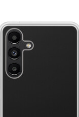 NoXx Hoes Geschikt voor Samsung A04s Hoesje Cover Siliconen Back Case Hoes Met 2x Screenprotector - Transparant