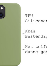 BASEY. Hoes Geschikt voor iPhone 15 Hoesje Siliconen Back Cover Case Met Screenprotector - Hoesje Geschikt voor iPhone 15 Hoes Cover Hoesje - Groen