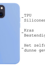 BASEY. Hoes Geschikt voor iPhone 15 Hoesje Siliconen Back Cover Case Met 2x Screenprotector - Hoesje Geschikt voor iPhone 15 Hoes Cover Hoesje - Lichtblauw