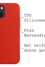 BASEY. Hoes Geschikt voor iPhone 15 Hoesje Siliconen Back Cover Case Met 2x Screenprotector - Hoesje Geschikt voor iPhone 15 Hoes Cover Hoesje - Rood
