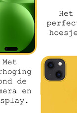 BASEY. Hoes Geschikt voor iPhone 15 Plus Hoesje Siliconen Back Cover Case Met 2x Screenprotector - Hoesje Geschikt voor iPhone 15 Plus Hoes Cover Hoesje - Geel