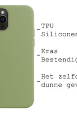 BASEY. Hoes Geschikt voor iPhone 15 Pro Hoesje Siliconen Back Cover Case Met 2x Screenprotector - Hoesje Geschikt voor iPhone 15 Pro Hoes Cover Hoesje - Groen