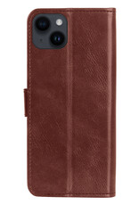 BASEY. Hoes Geschikt voor iPhone 15 Plus Hoesje Bookcase Hoes Flip Case Book Cover Met 2x Screenprotector - Hoesje Geschikt voor iPhone 15 Plus Hoes Book Case Hoesje - Bruin
