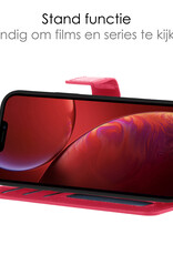 NoXx Hoes Geschikt voor iPhone 13 Pro Hoesje Bookcase Hoes 2-in-1 Uitneembaar Cover Hard Case - Donkerroze