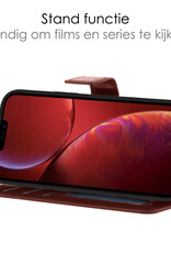 NoXx Hoes Geschikt voor iPhone 13 Pro Hoesje Bookcase Hoes 2-in-1 Uitneembaar Cover Hard Case - Bruin