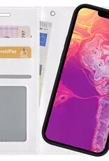 BASEY. Hoes Geschikt voor iPhone 13 Pro Hoesje Bookcase Hoes 2-in-1 Cover - Hoesje Geschikt voor iPhone 13 Pro Hoes 2-in-1 Hoesje Case - Wit