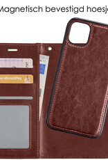 NoXx Hoes Geschikt voor iPhone 13 Hoesje Bookcase Hoes 2-in-1 Uitneembaar Cover Hard Case - Bruin