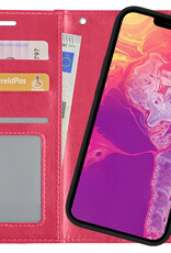 BASEY. Hoes Geschikt voor iPhone 13 Hoesje Bookcase Hoes 2-in-1 Cover - Hoesje Geschikt voor iPhone 13 Hoes 2-in-1 Hoesje Case - Donkerroze