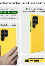 BASEY. Hoes Geschikt voor Samsung S24 Ultra Hoesje Siliconen Back Cover Case Met Screenprotector - Hoesje Geschikt voor Samsung Galaxy S24 Ultra Hoes Cover Hoesje - Geel