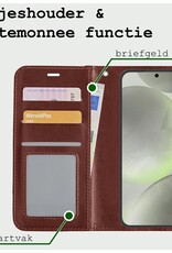 BASEY. Hoes Geschikt voor Samsung S24 Hoesje Bookcase Hoes Flip Case Book Cover Met 2x Screenprotector - Hoesje Geschikt voor Samsung Galaxy S24 Hoes Book Case Hoesje - Bruin
