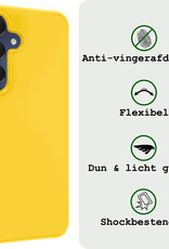 BASEY. Hoes Geschikt voor Samsung A15 Hoesje Siliconen Back Cover Case Met Screenprotector - Hoesje Geschikt voor Samsung Galaxy A15 Hoes Cover Hoesje - Geel