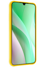 BASEY. Hoes Geschikt voor Samsung A15 Hoesje Siliconen Back Cover Case Met Screenprotector - Hoesje Geschikt voor Samsung Galaxy A15 Hoes Cover Hoesje - Geel