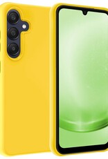 BASEY. Hoes Geschikt voor Samsung A25 Hoesje Siliconen Back Cover Case - Hoesje Geschikt voor Samsung Galaxy A25 Hoes Cover Hoesje - Geel