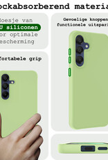 BASEY. Hoes Geschikt voor Samsung A15 Hoesje Siliconen Back Cover Case Met 2x Screenprotector - Hoesje Geschikt voor Samsung Galaxy A15 Hoes Cover Hoesje - Groen