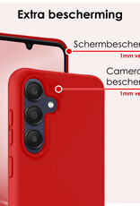 NoXx Hoes Geschikt voor Samsung A25 Hoesje Cover Siliconen Back Case Hoes Met Screenprotector - Rood
