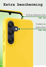 BASEY. Hoes Geschikt voor Samsung A25 Hoesje Siliconen Back Cover Case Met Screenprotector - Hoesje Geschikt voor Samsung Galaxy A25 Hoes Cover Hoesje - Geel