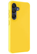 NoXx Hoes Geschikt voor Samsung A15 Hoesje Cover Siliconen Back Case Hoes Met Screenprotector - Geel