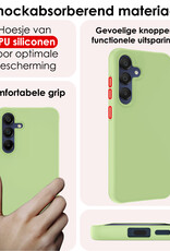 NoXx Hoes Geschikt voor Samsung A15 Hoesje Cover Siliconen Back Case Hoes Met 2x Screenprotector - Groen
