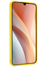 Nomfy Hoesje Geschikt voor Samsung A15 Hoesje Siliconen Cover Case Met 2x Screenprotector - Hoes Geschikt voor Samsung Galaxy A15 Hoes Back Case - Geel