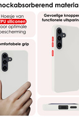NoXx Hoes Geschikt voor Samsung S23 FE Hoesje Cover Siliconen Back Case Hoes Met Screenprotector - Wit