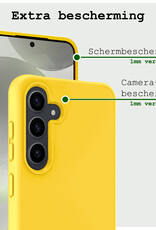 BASEY. Hoes Geschikt voor Samsung S24 Plus Hoesje Siliconen Back Cover Case Met Screenprotector - Hoesje Geschikt voor Samsung Galaxy S24 Plus Hoes Cover Hoesje - Geel
