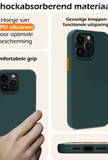 Nomfy Hoesje Geschikt voor iPhone 15 Pro Hoesje Siliconen Cover Case Met 2x Screenprotector - Hoes Geschikt voor iPhone 15 Pro Hoes Back Case - Donkergroen