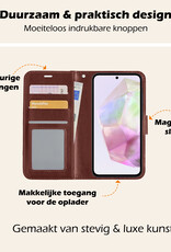 Nomfy Hoesje Geschikt voor Samsung A35 Hoes Bookcase Flipcase Book Cover Met 2x Screenprotector - Hoes Geschikt voor Samsung Galaxy A35 5G Hoesje Book Case - Bruin