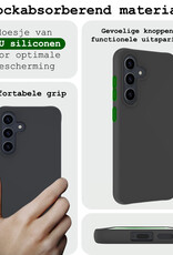 BASEY. Hoes Geschikt voor Samsung A55 Hoesje Siliconen Back Cover Case Met 2x Screenprotector - Hoesje Geschikt voor Samsung Galaxy A55 Hoes Cover Hoesje - Zwart