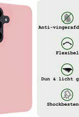 BASEY. Hoes Geschikt voor Samsung A55 Hoesje Siliconen Back Cover Case Met Screenprotector - Hoesje Geschikt voor Samsung Galaxy A55 Hoes Cover Hoesje - Lichtroze