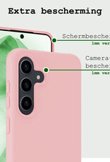 BASEY. Hoes Geschikt voor Samsung A55 Hoesje Siliconen Back Cover Case Met Screenprotector - Hoesje Geschikt voor Samsung Galaxy A55 Hoes Cover Hoesje - Lichtroze