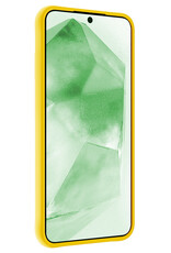 BASEY. Hoes Geschikt voor Samsung A55 Hoesje Siliconen Back Cover Case Met Screenprotector - Hoesje Geschikt voor Samsung Galaxy A55 Hoes Cover Hoesje - Geel