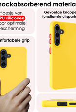 NoXx Hoes Geschikt voor Samsung A55 Hoesje Cover Siliconen Back Case Hoes - Geel