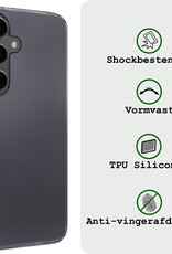 BASEY. Hoes Geschikt voor Samsung A35 Hoesje Siliconen Back Cover Case Met 2x Screenprotector - Hoesje Geschikt voor Samsung Galaxy A35 5G Hoes Cover Hoesje - Transparant