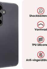 NoXx Hoes Geschikt voor Samsung A35 Hoesje Cover Siliconen Back Case Hoes Met 2x Screenprotector - Transparant