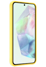 BASEY. Hoes Geschikt voor Samsung A35 Hoesje Siliconen Back Cover Case - Hoesje Geschikt voor Samsung Galaxy A35 5G Hoes Cover Hoesje - Geel