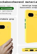 BASEY. Hoes Geschikt voor Google Pixel 8a Hoesje Siliconen Back Cover Case Met 2x Screenprotector - Hoesje Geschikt voor Google Pixel 8a Hoes Cover Hoesje - Geel