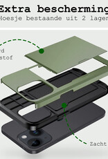 BASEY. Hoes Geschikt voor iPhone 15 Hoesje Hard Case Met Pas Houder Met 2x Screenprotector - Hoesje Geschikt voor iPhone 15 Hoes Shockproof Hard Cover Met Kaarthouder - Donker Groen