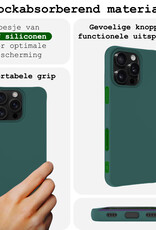 BASEY. Hoes Geschikt voor iPhone 16 Pro Hoesje Siliconen Back Cover Case Met 2x Screenprotector - Hoesje Geschikt voor iPhone 16 Pro Hoes Cover Hoesje - Donkergroen