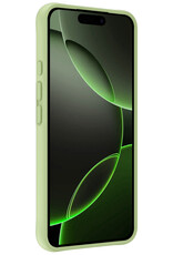 BASEY. Hoes Geschikt voor iPhone 16 Pro Max Hoesje Siliconen Back Cover Case Met 2x Screenprotector - Hoesje Geschikt voor iPhone 16 Pro Max Hoes Cover Hoesje - Groen